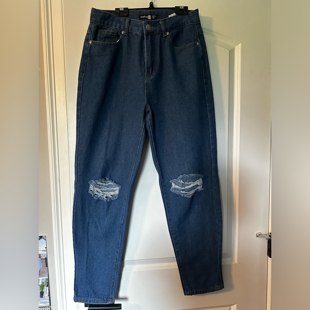 BOOHOO Women's size 2 Distressed Raw Hem Dad dark blue Jeans